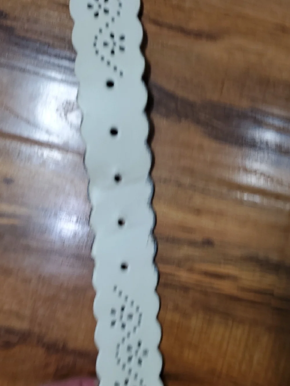 White Scalloped Leather Belt Women’s Large
